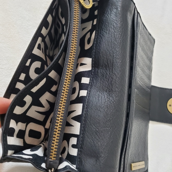 Marc by Marc Jacobs Totally Turn Lock Leather Wallet - Picture 11 of 16